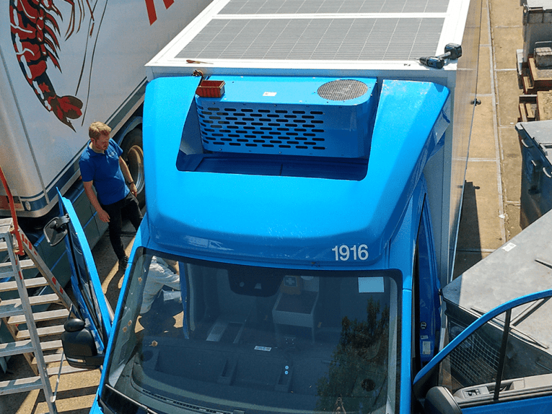 Pilot using solar-powered refrigeration for supermarket delivery vehicles.